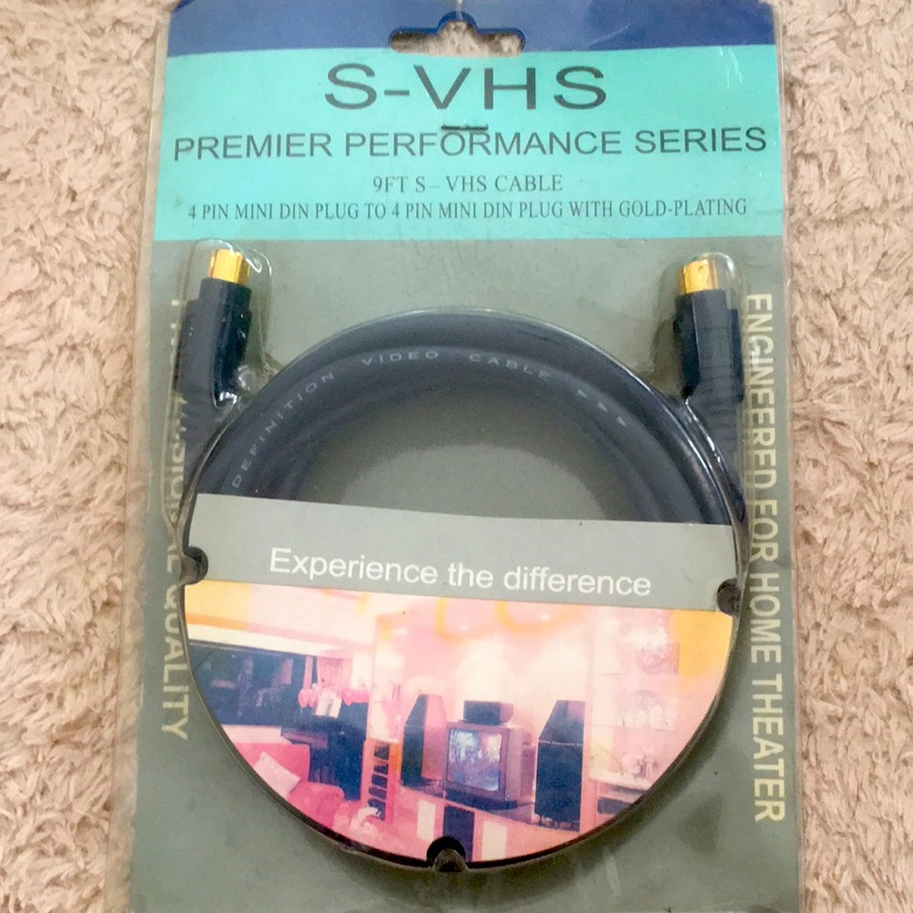 S-VHS CABLE 9 Foot 4 Pin Premier Performance Series